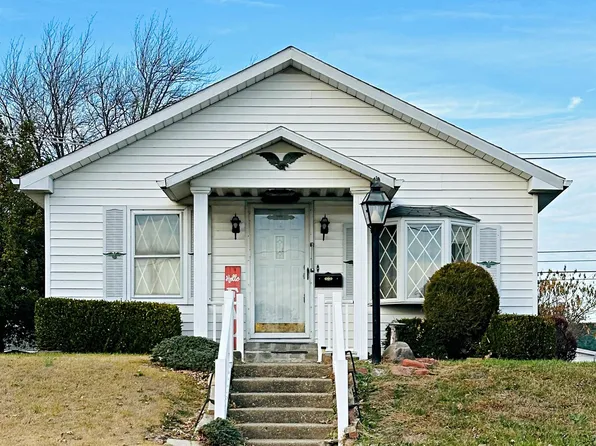 1802 Memorial Ave, Washington, IN 47501