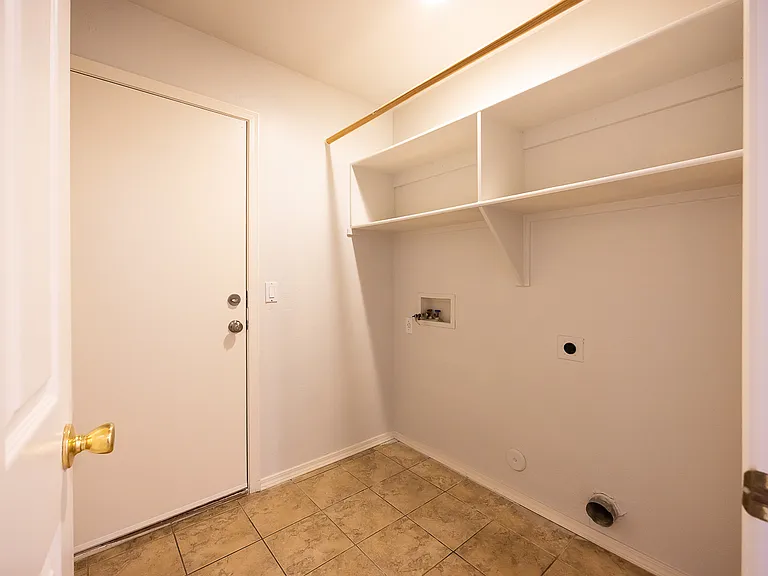 9233 W Mackenzie Dr — Photo 13