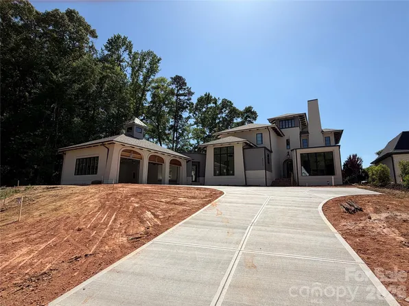 8022 Litaker Manor Ct, Charlotte, NC 28270