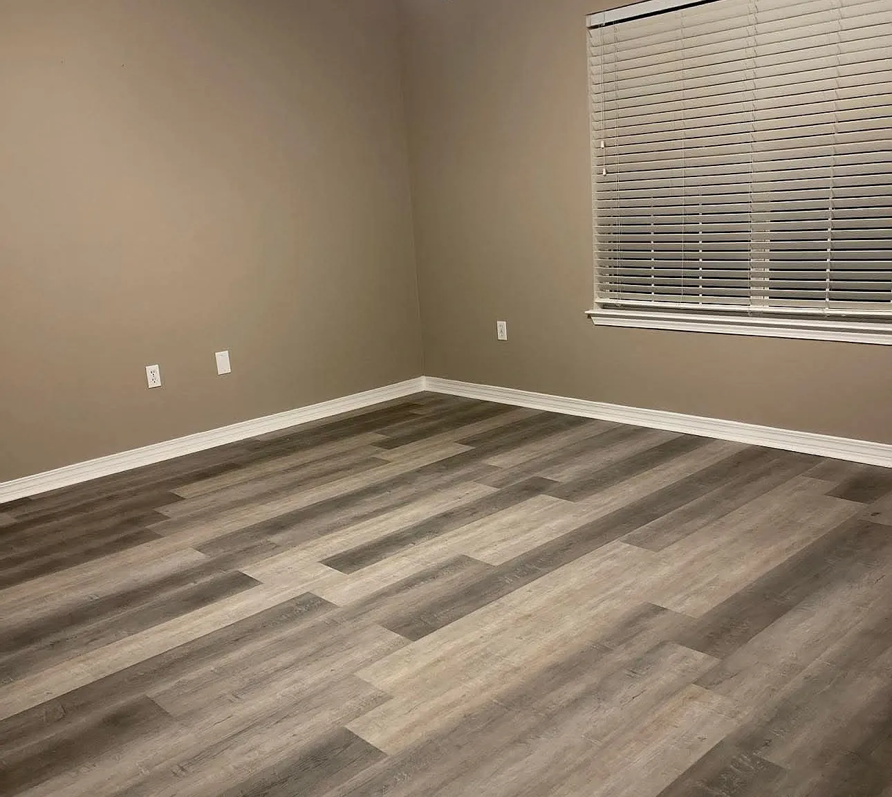 4 bed, 2.5 bath, 1756 sqft, $2,300 — Photo 4