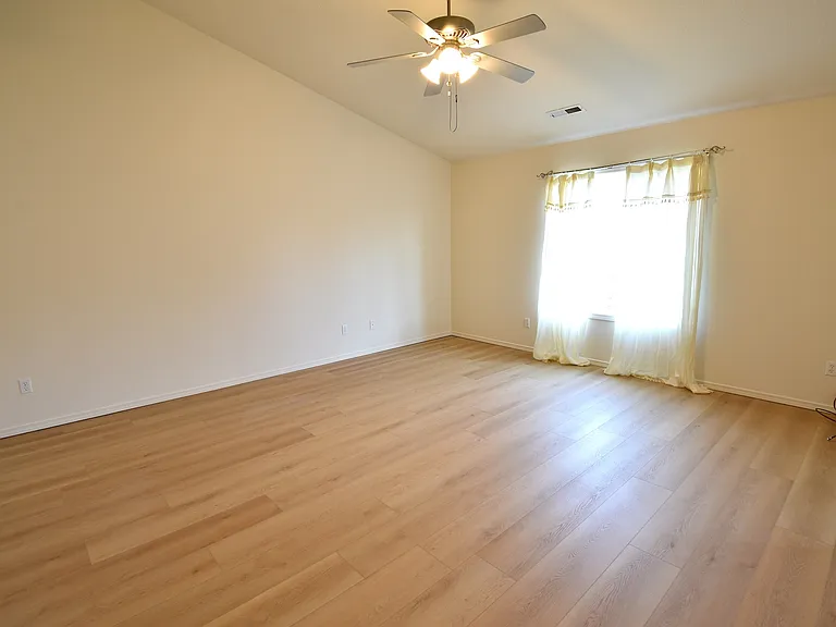 4009 NE 165th Ave — Photo 8
