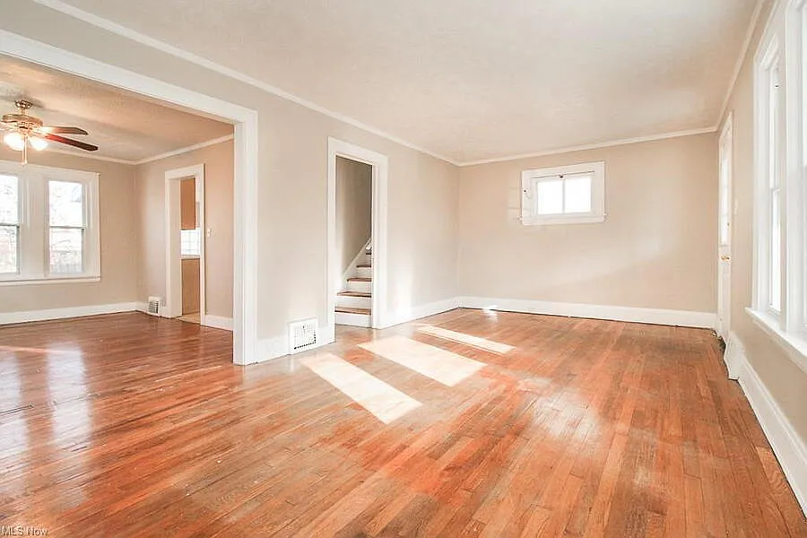 3-Bedroom Single-Family Home with Detached Garage in Garfield Heights (Welcome Section 8) — Photo 3