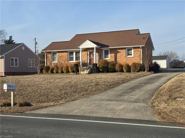 1685 Power Line Rd, Elon, NC 27244