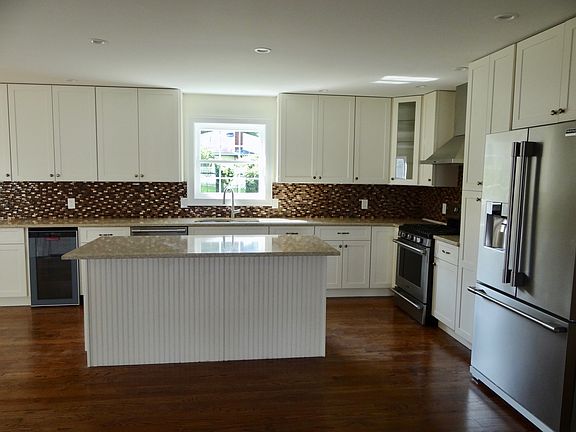 4th image of 24 Birch Dr
