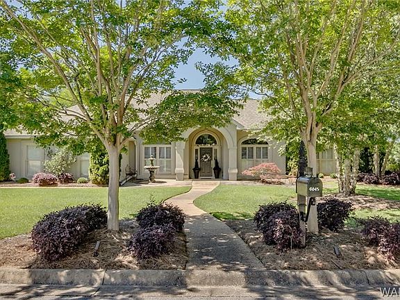 4th image of 6045 Garden Oaks Dr