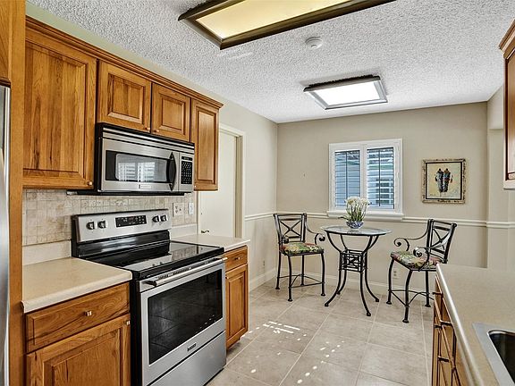 4th image of 1581 NW 85th Terrace