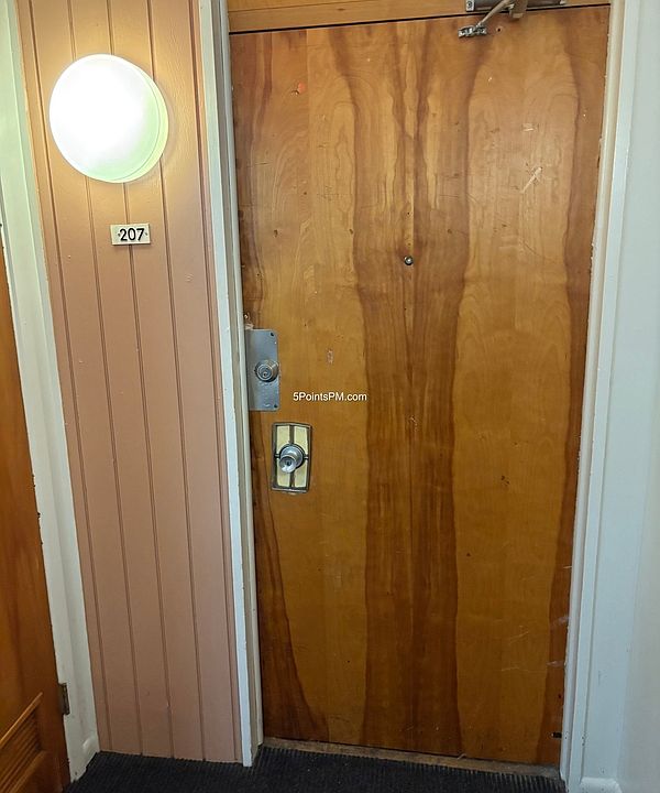 1st image of 18051 Lakeshore Blvd #207
