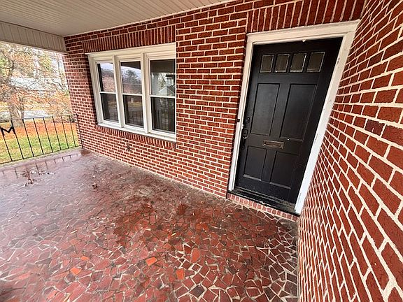 2nd image of 412 Gilmer Cir
