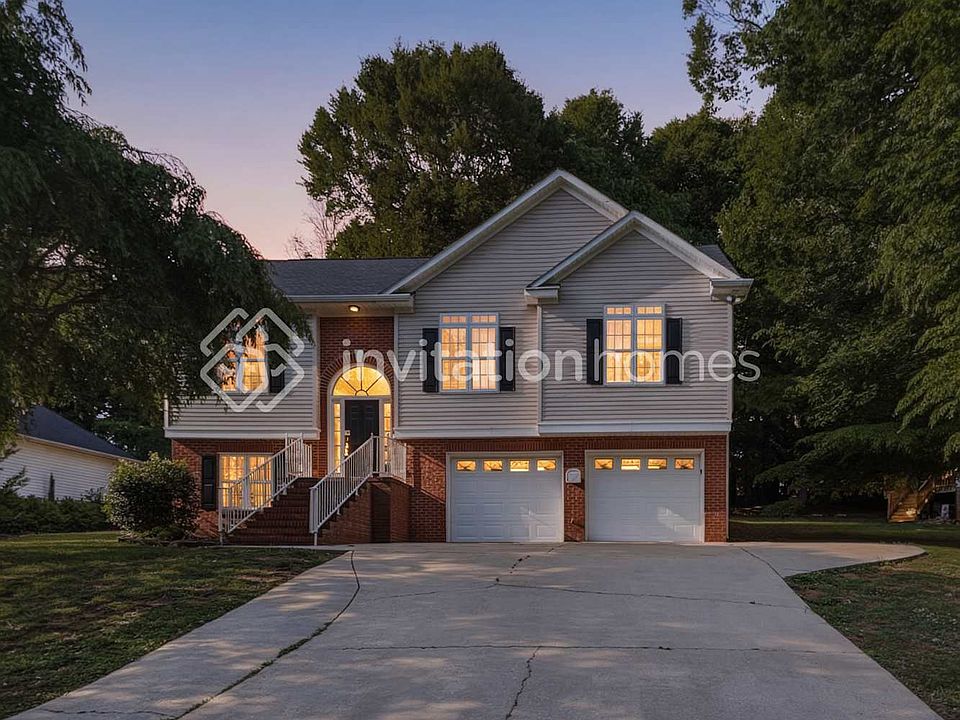 1st image of 318 Beacon Hills Dr