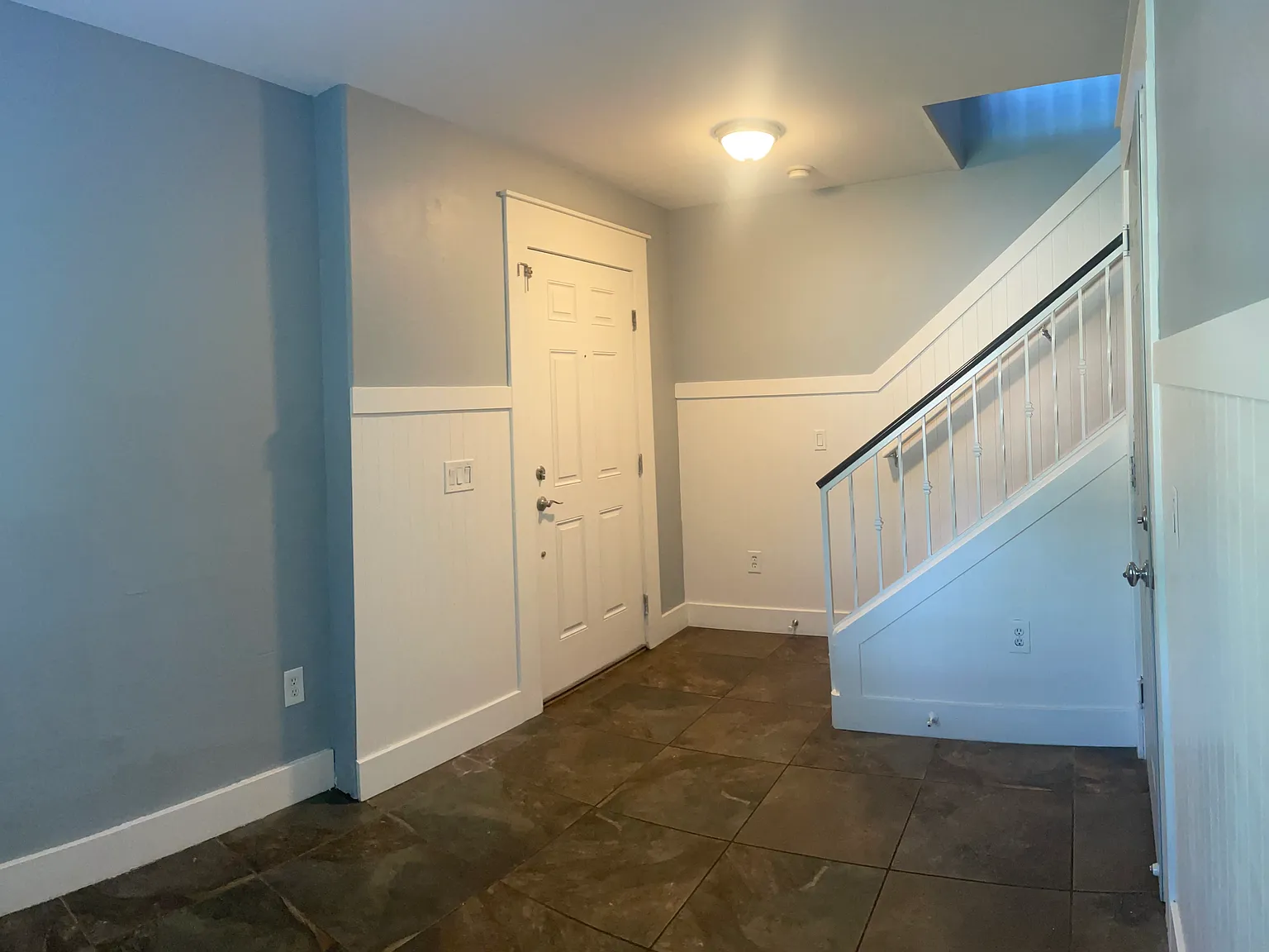 2 bed, 967 sqft, $1,950 — Photo 2