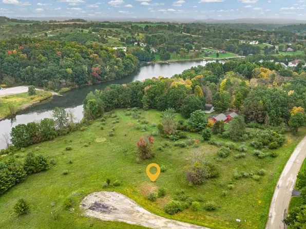 262 Echo Ct, La Valle, WI 53941