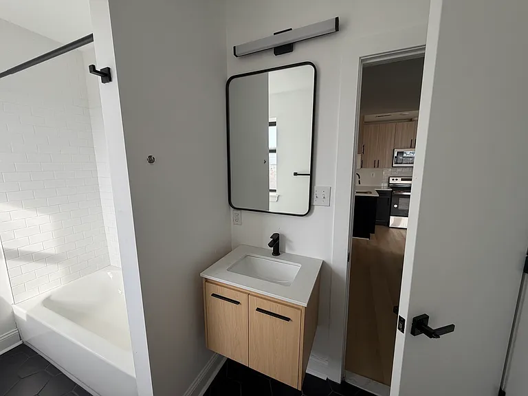 4126 Parkside Ave #4R — Photo 6