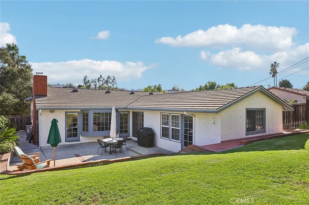 4 bed, 2425 sqft, $9,250 — Photo 4