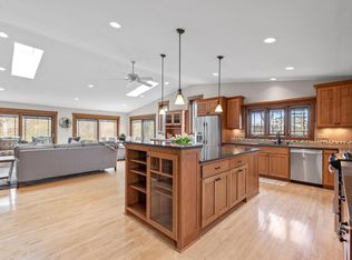 415 Lake Bluff Ln, Grafton, WI 53024