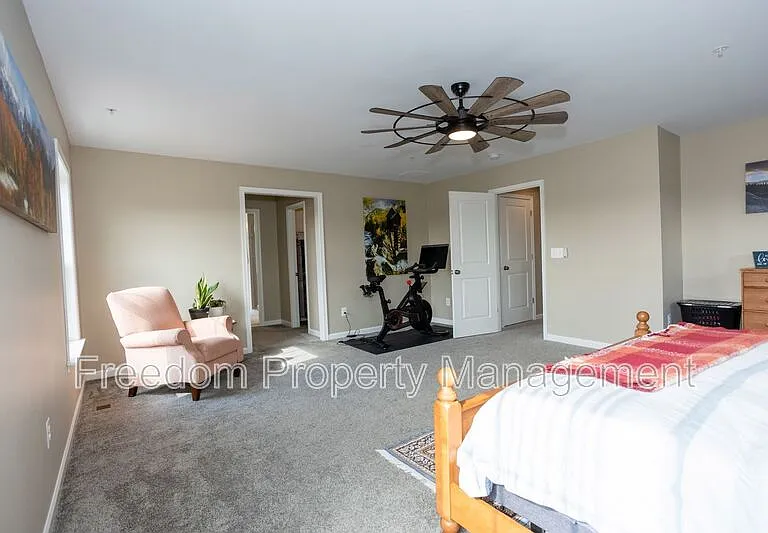 2425 Morgans Point Dr — Photo 25