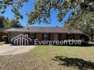 100 Viola Ct, Raeford, NC 28376