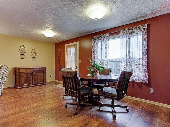 4th image of 8711 Mardi Gras Dr Unit 8711