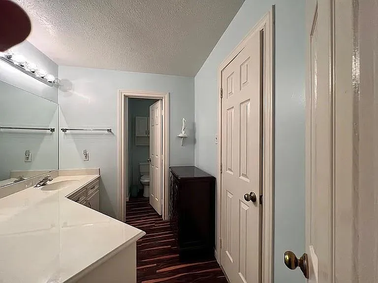6983 Oakwood Park — Photo 24