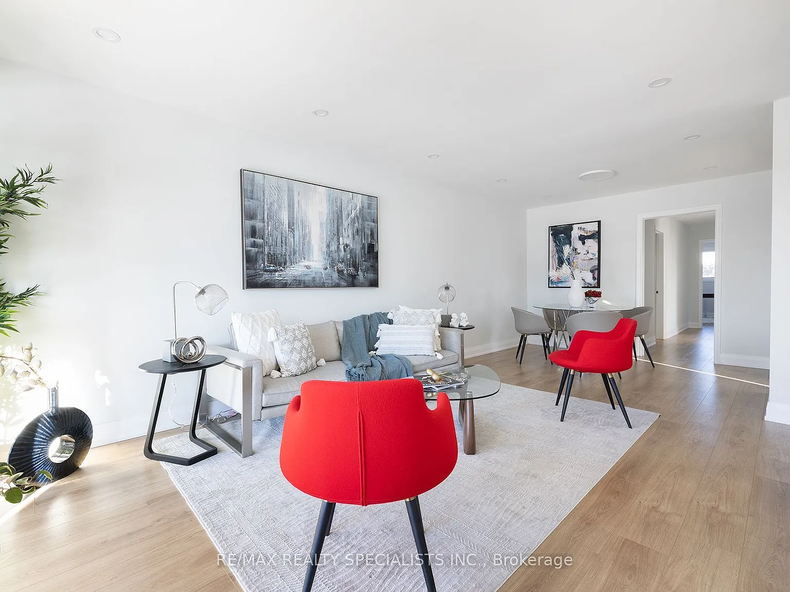 3 bed, $2,900 — Photo 3