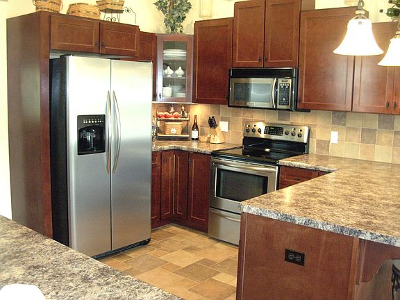 Fantastic Kitchen with Stainless Steel Appliances
