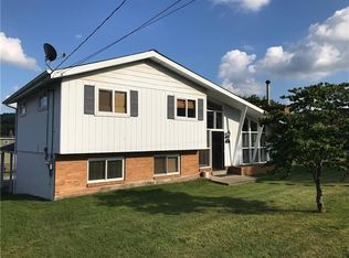 604 S 6th St, Youngwood, PA
