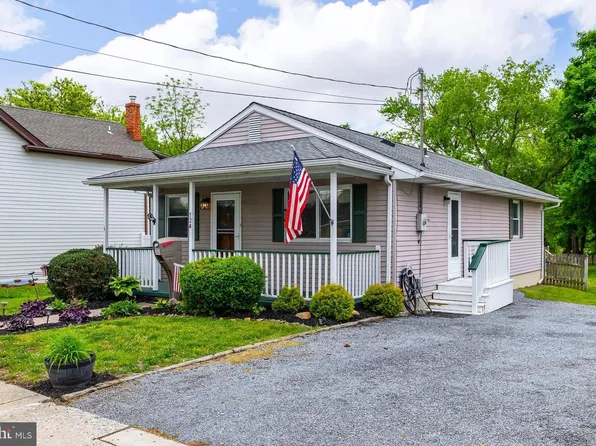 124 E Millbrooke Ave, Woodstown, NJ 08098