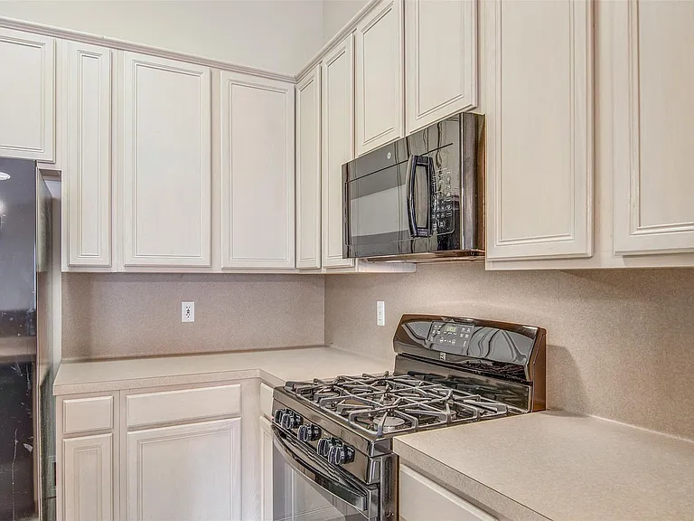 10735 Norchester Village Dr — Photo 6