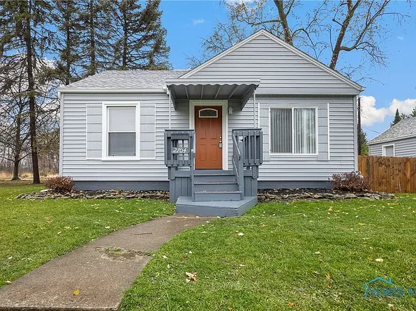2704 Southwood Rd, Toledo, OH 43614