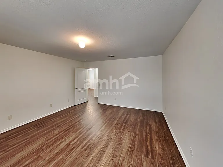 431 Tequila Rnch — Photo 16
