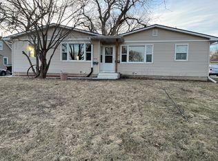 2718 W 8th St #2718, Waterloo, IA 50702