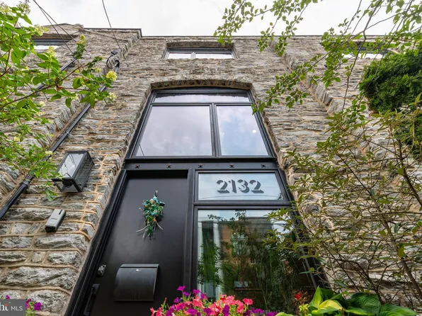 2132 E Firth St, Philadelphia, PA 19125