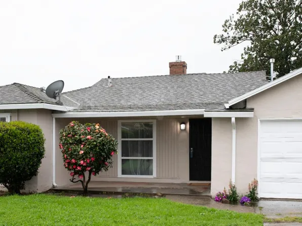 206 S Lee Ave, Oakdale, CA 95361
