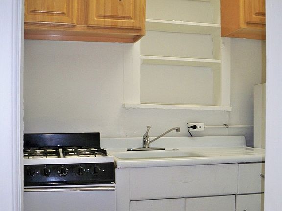 5th image of 6 E Read St APT 304