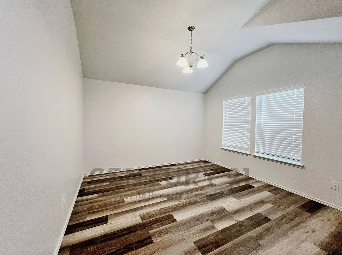 Beautiful 3/2/2 in Mira Lagos For Rent! — Photo 4