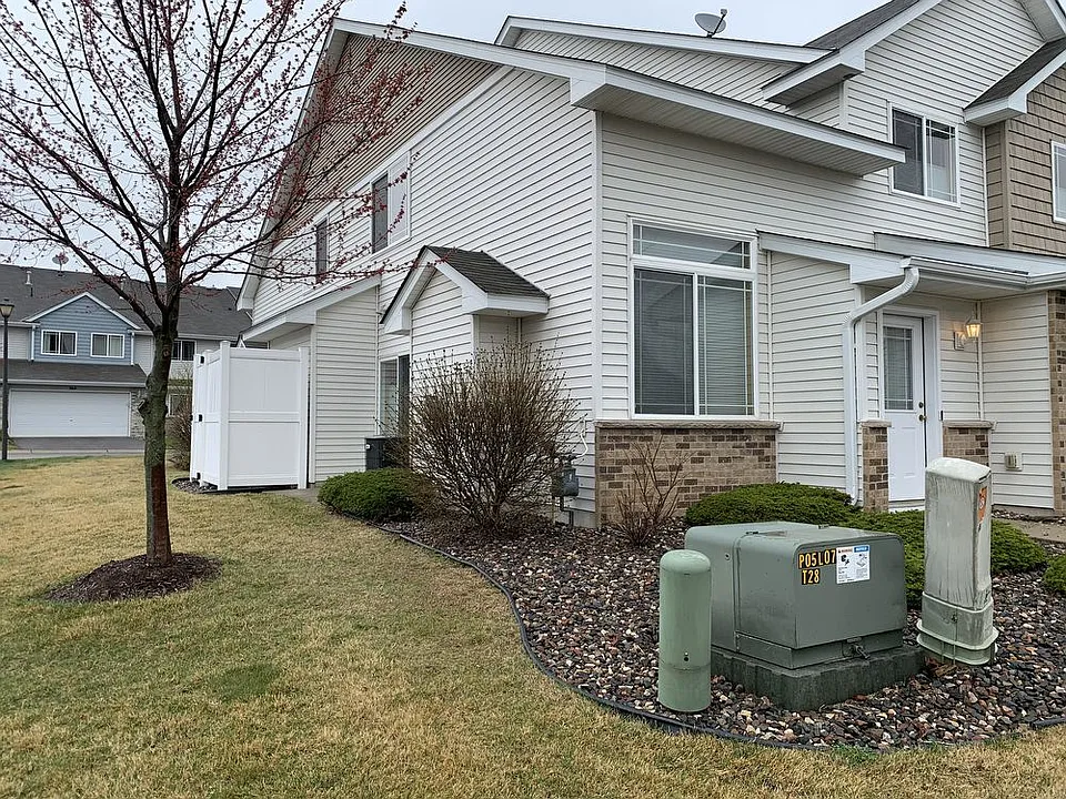 551 French Ln