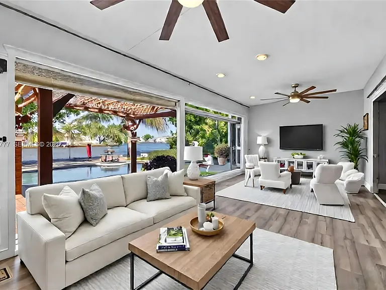 2801 Coral Shores Dr — Photo 18