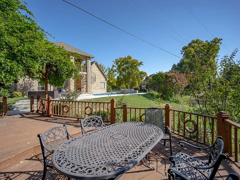 1032 W Lindsey St #A — Photo 32