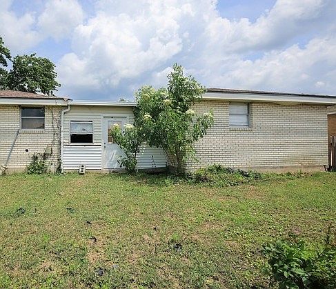4th image of 13135 Chateau Ct