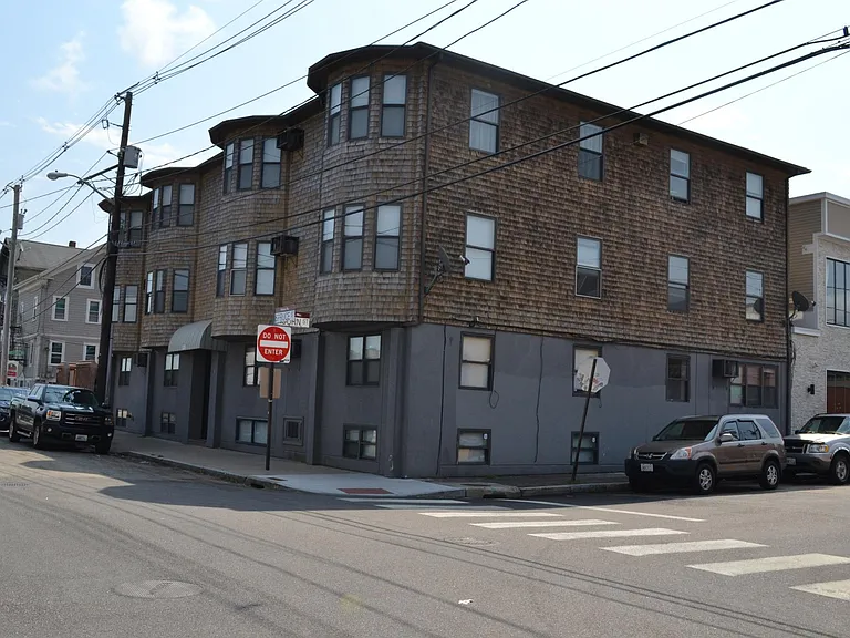 120 Spruce St #7 — Photo 11