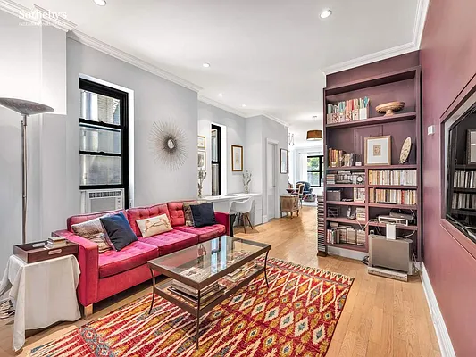 Rented by Sotheby's International Realty | media 27