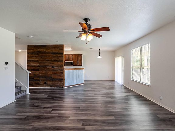 3rd image of 711 Abundance Ln