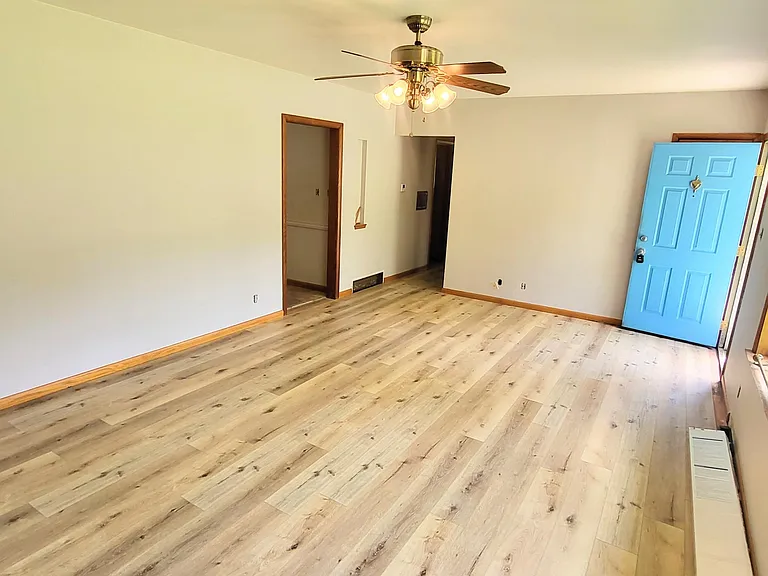 689 Deborah Dr — Photo 7