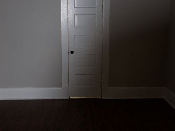 4th image of 4214 W 42nd St #2