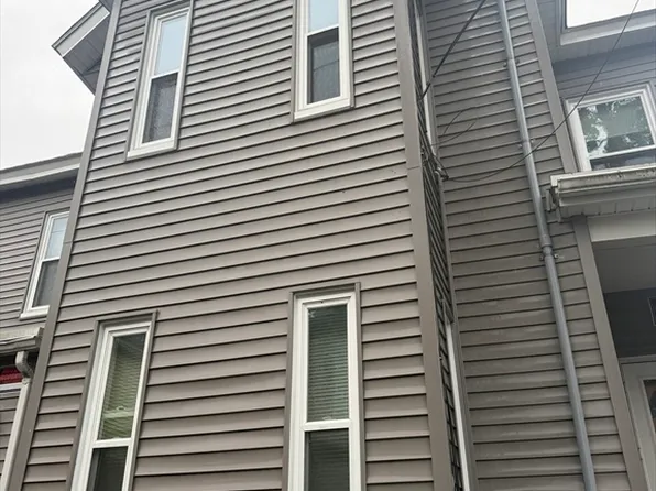 1 Rockdale Ave #2, Lowell, MA 01854