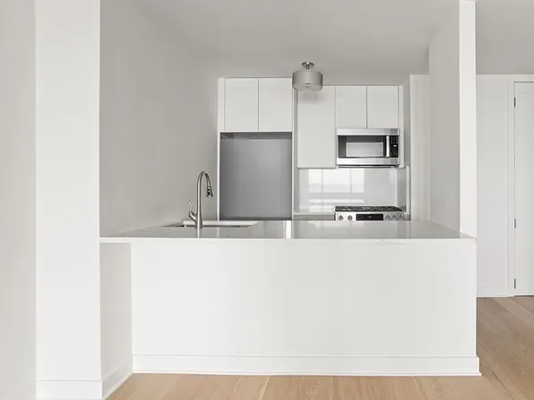 380 Rector Pl APT 20F, New York, NY 10280