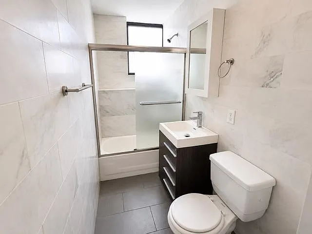 39 Newkirk St #1C — Photo 13