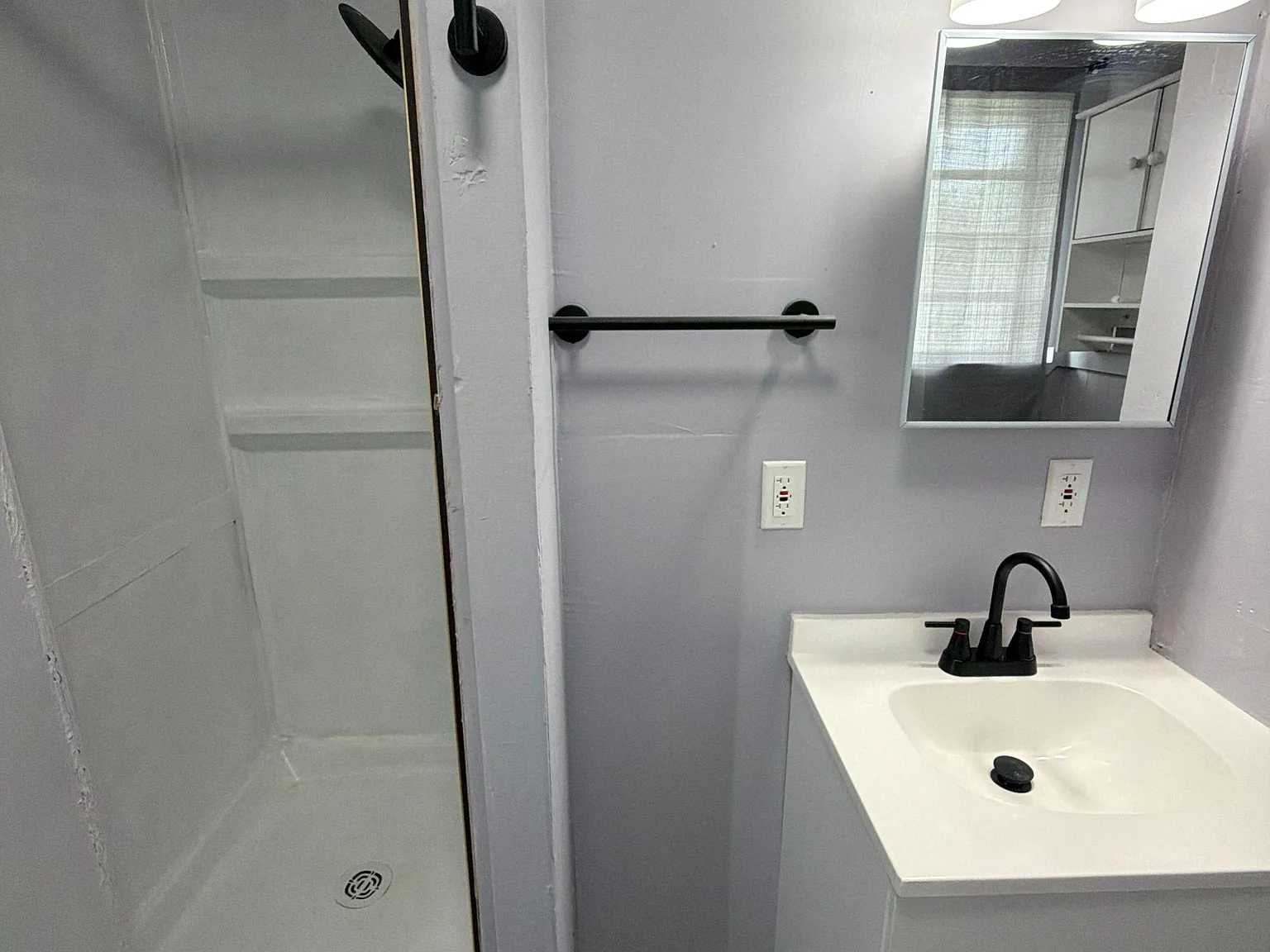 4 bed, 4.0 bath, 1906 sqft, $957 — Photo 4