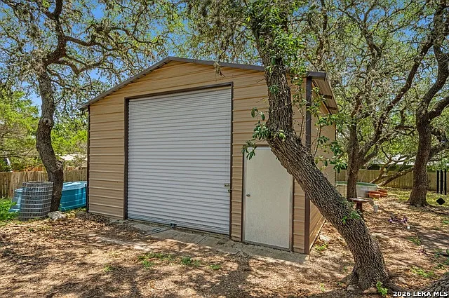 1106 Amanda — Photo 9
