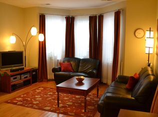 1022 S Racine Ave APT 102, Chicago, IL 60607