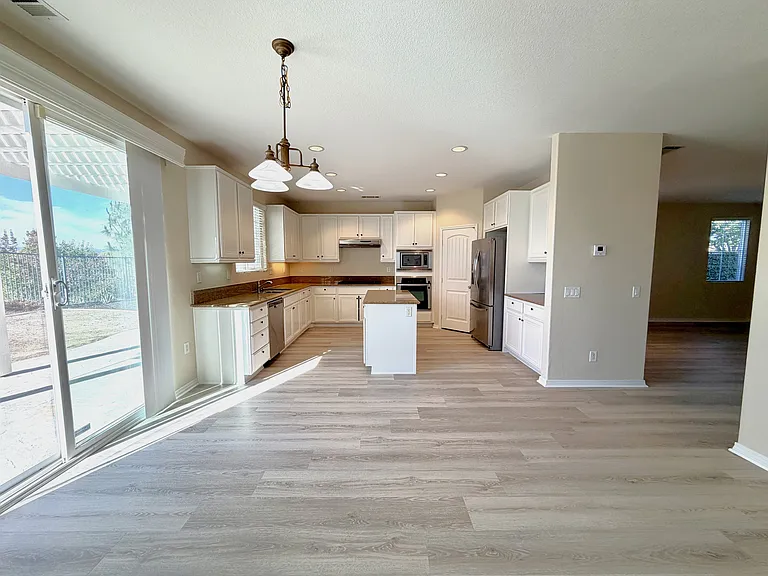 40220 Emily Pl — Photo 13